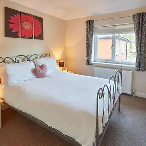 Host & - The Limes Harrogate
