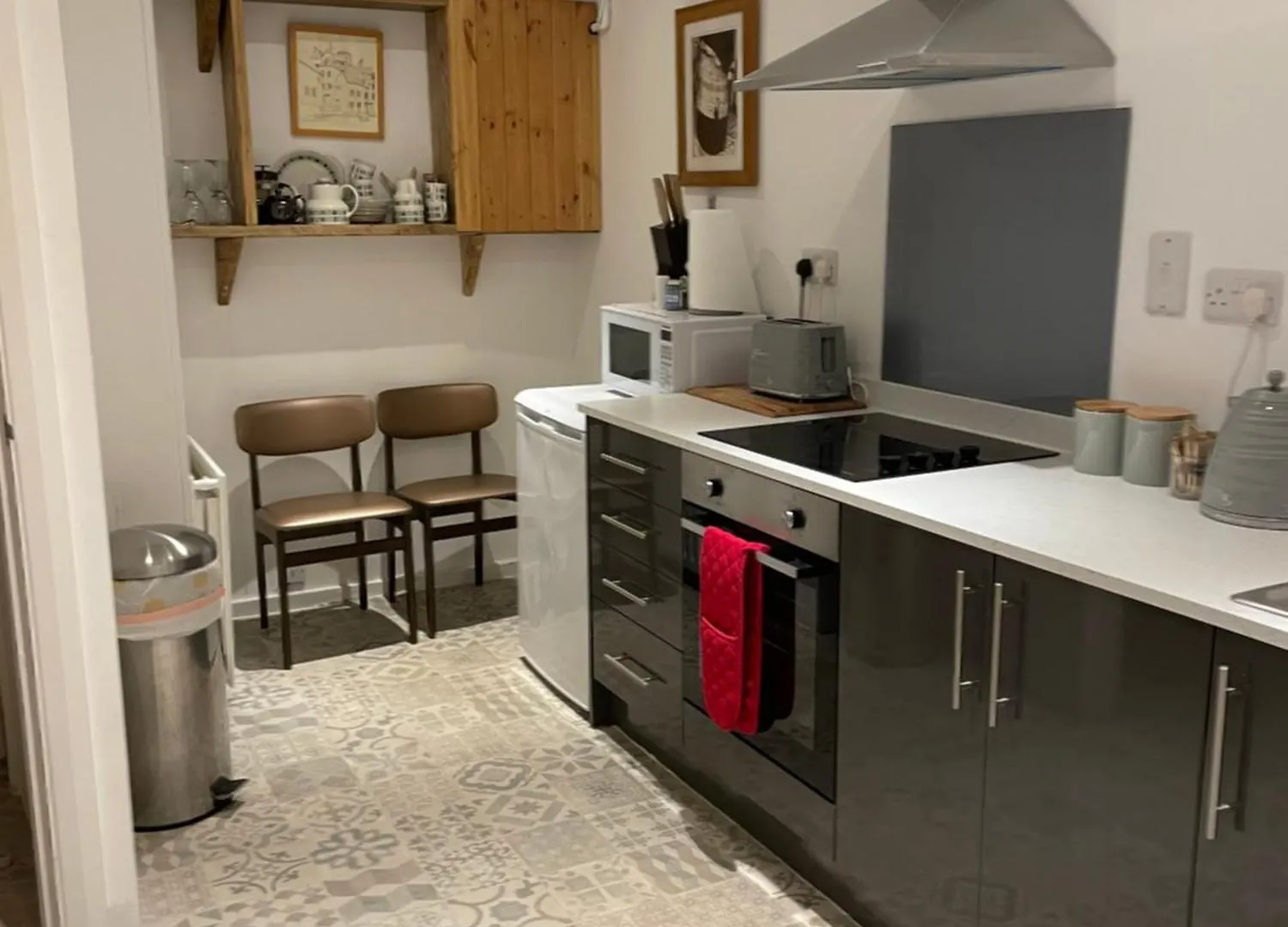 Central Harrogate Apartment With Parking Permit