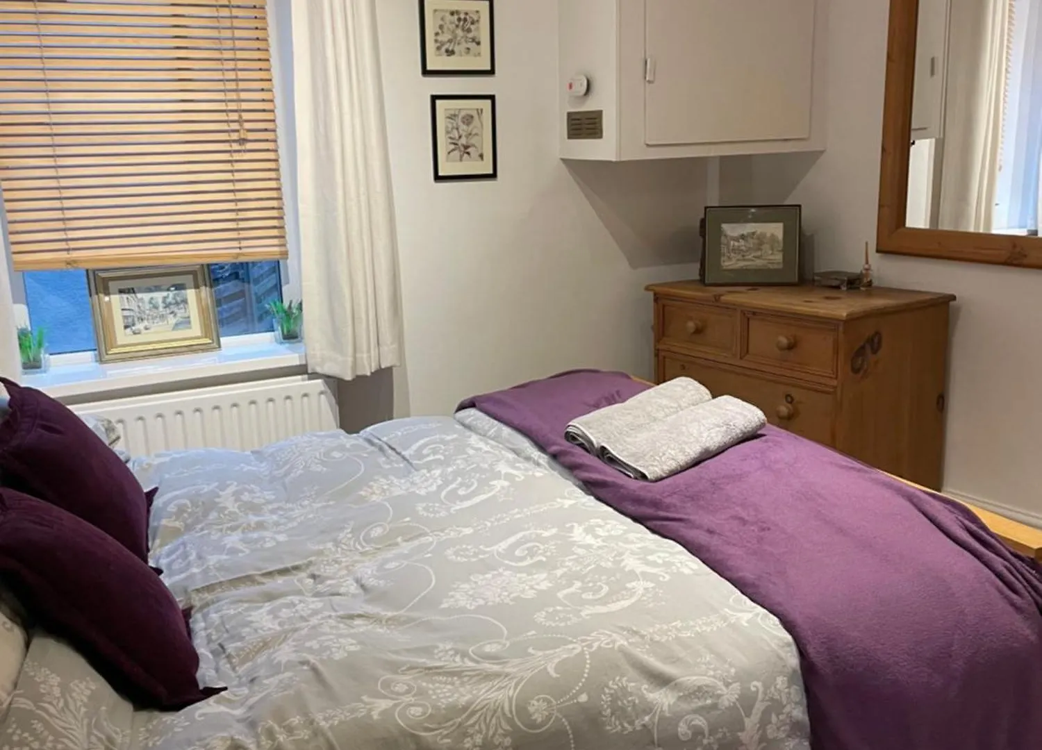 Central Harrogate Apartment With Parking Permit